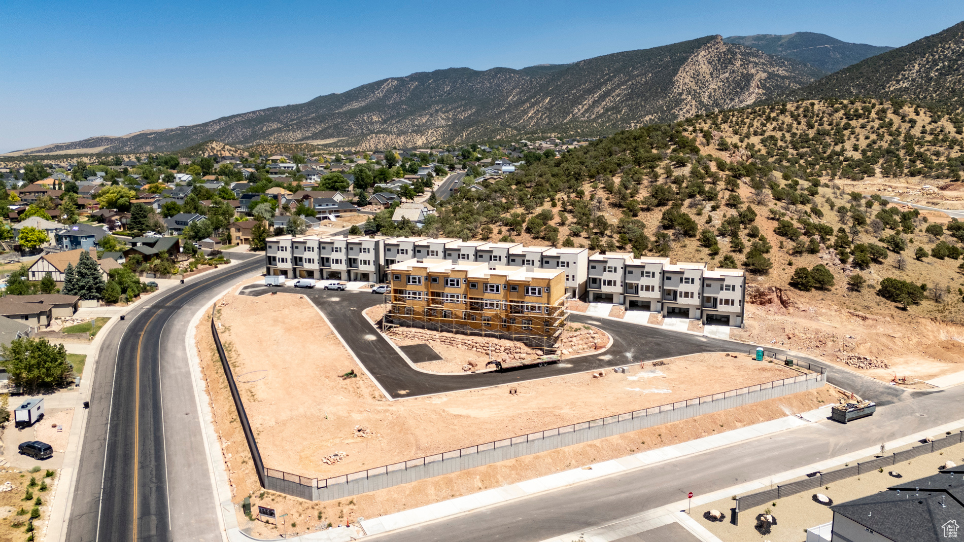 FIDDLERS COVER PUD - Residential