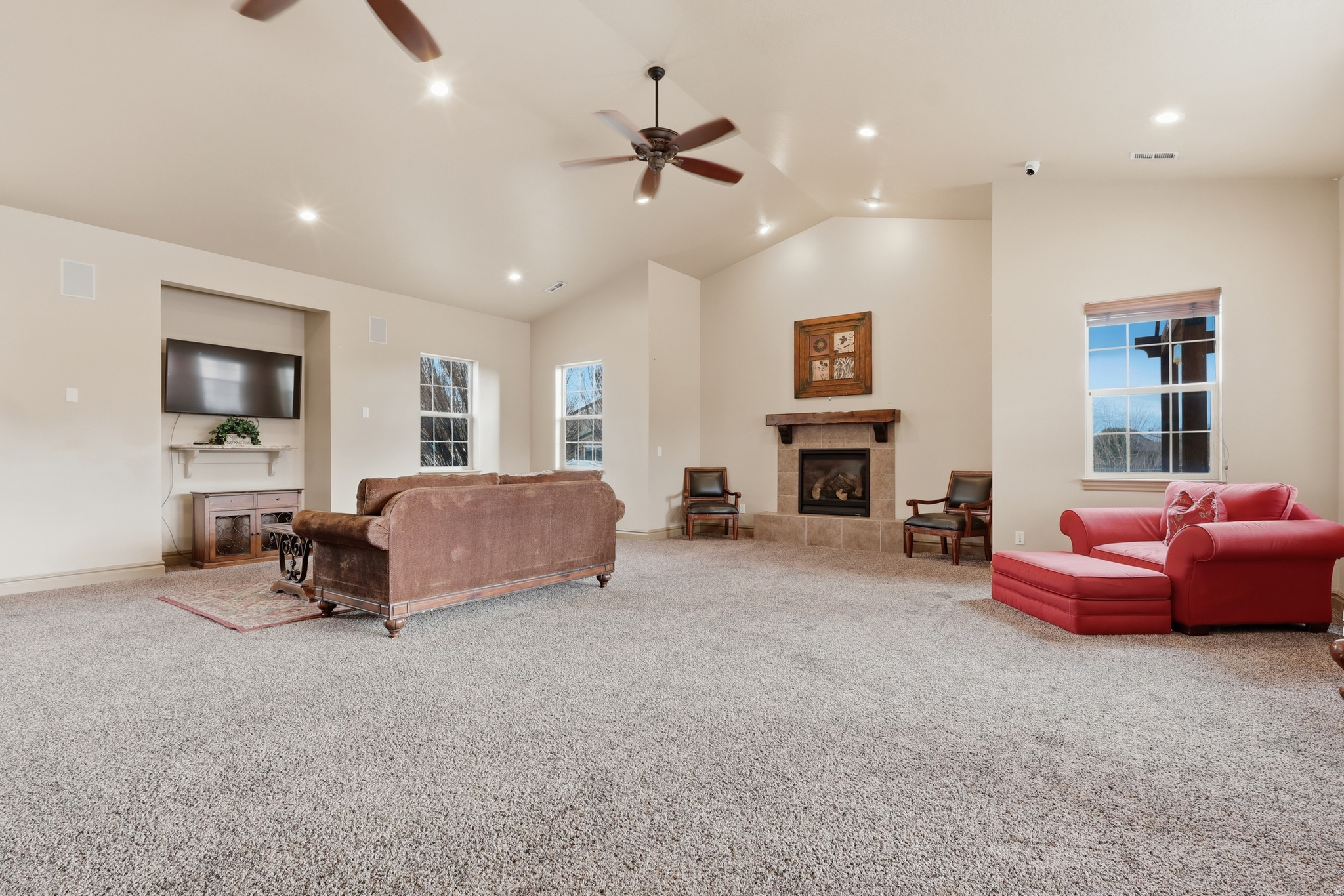 THANKSGIVING MEADOWS - Residential