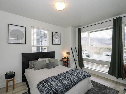 Tiny photo for 571 N 1400 W, Farmington, UT 84025 (MLS # 2137937)