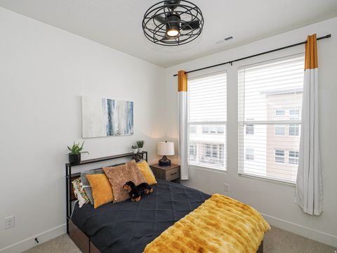 Tiny photo for 571 N 1400 W, Farmington, UT 84025 (MLS # 2137937)