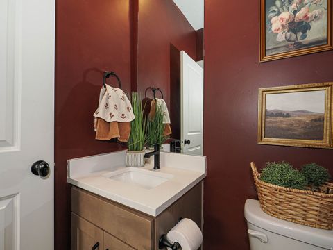 Tiny photo for 571 N 1400 W, Farmington, UT 84025 (MLS # 2137937)