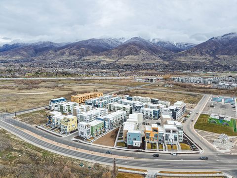 Tiny photo for 571 N 1400 W, Farmington, UT 84025 (MLS # 2137937)