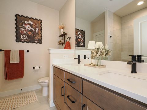 Tiny photo for 571 N 1400 W, Farmington, UT 84025 (MLS # 2137937)