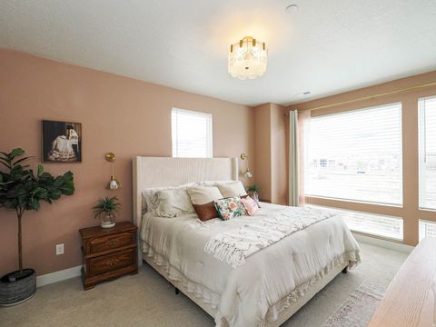 Tiny photo for 571 N 1400 W, Farmington, UT 84025 (MLS # 2137937)