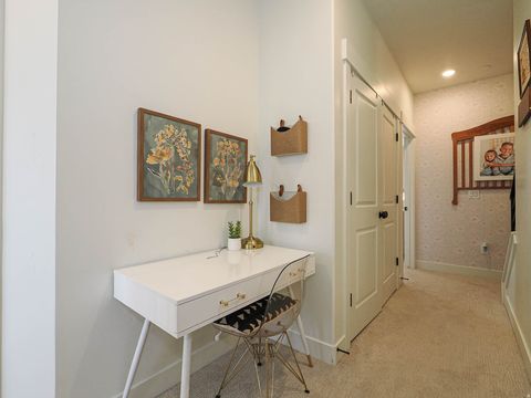 Tiny photo for 571 N 1400 W, Farmington, UT 84025 (MLS # 2137937)