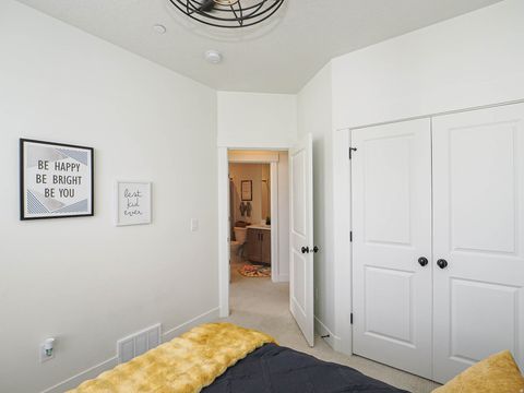 Tiny photo for 571 N 1400 W, Farmington, UT 84025 (MLS # 2137937)