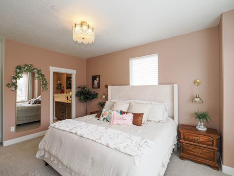 Tiny photo for 571 N 1400 W, Farmington, UT 84025 (MLS # 2137937)