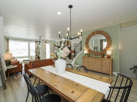 Tiny photo for 571 N 1400 W, Farmington, UT 84025 (MLS # 2137937)