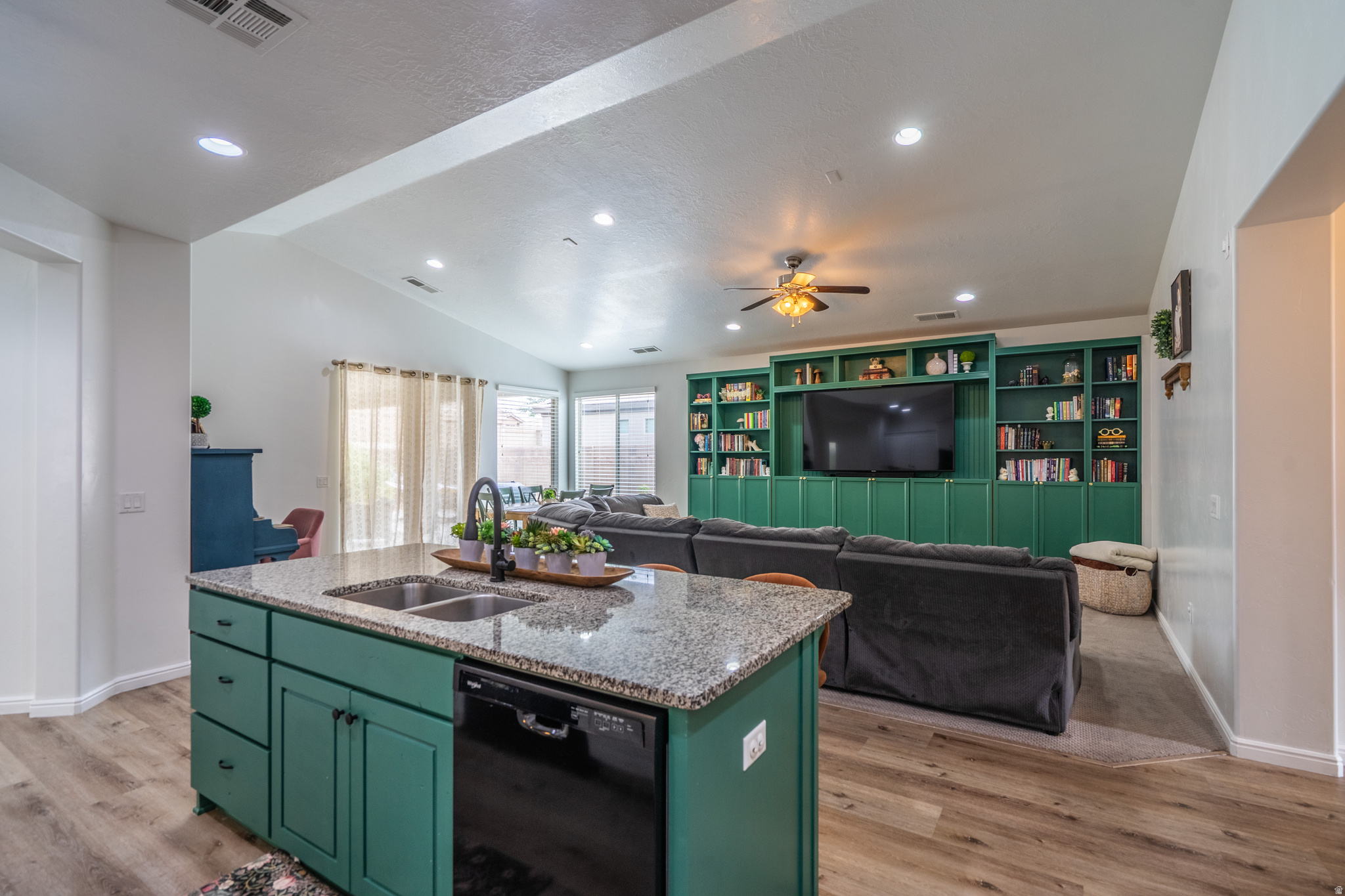 HIGHLAND PARK PH1 SUB AT THE CORAL - Residential