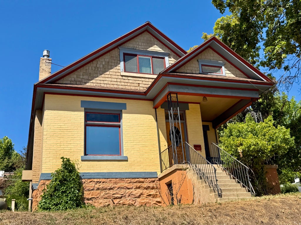 Photo of 587 E 9TH AVE, Salt Lake City, UT 84103 (MLS # 2179177)