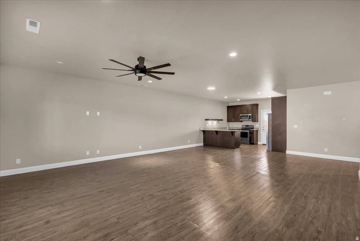 BEST ACRES - Residential