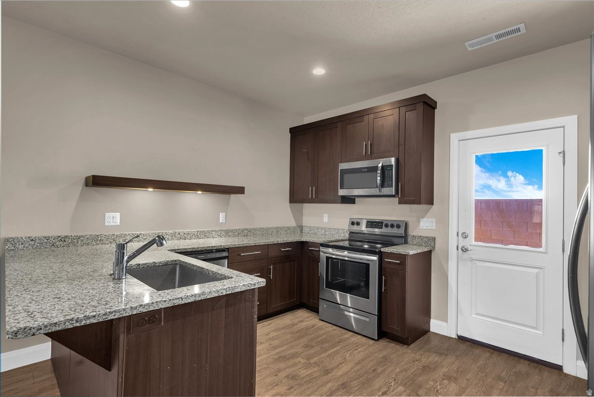 BEST ACRES - Residential