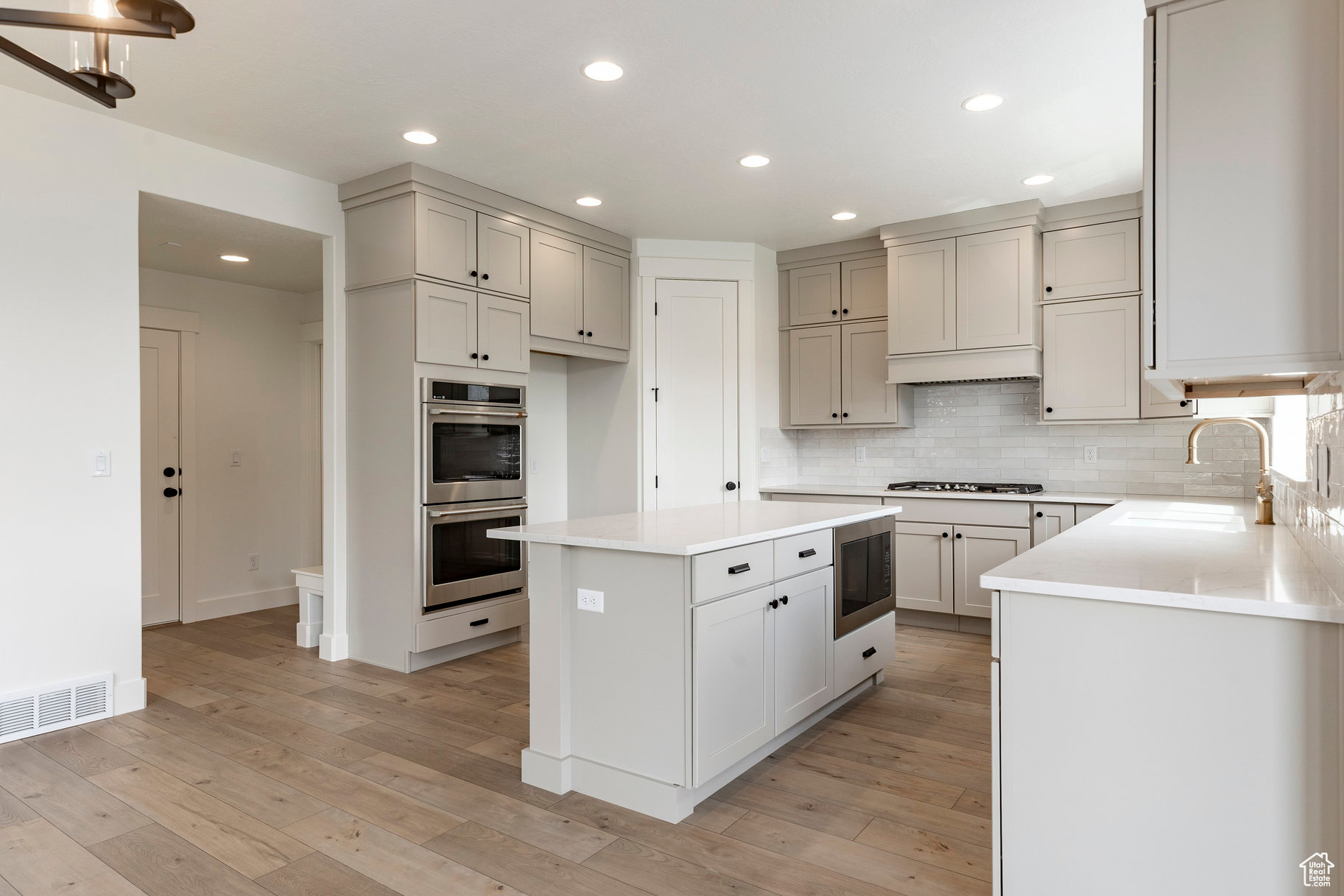 STEWART RANCHES - Residential