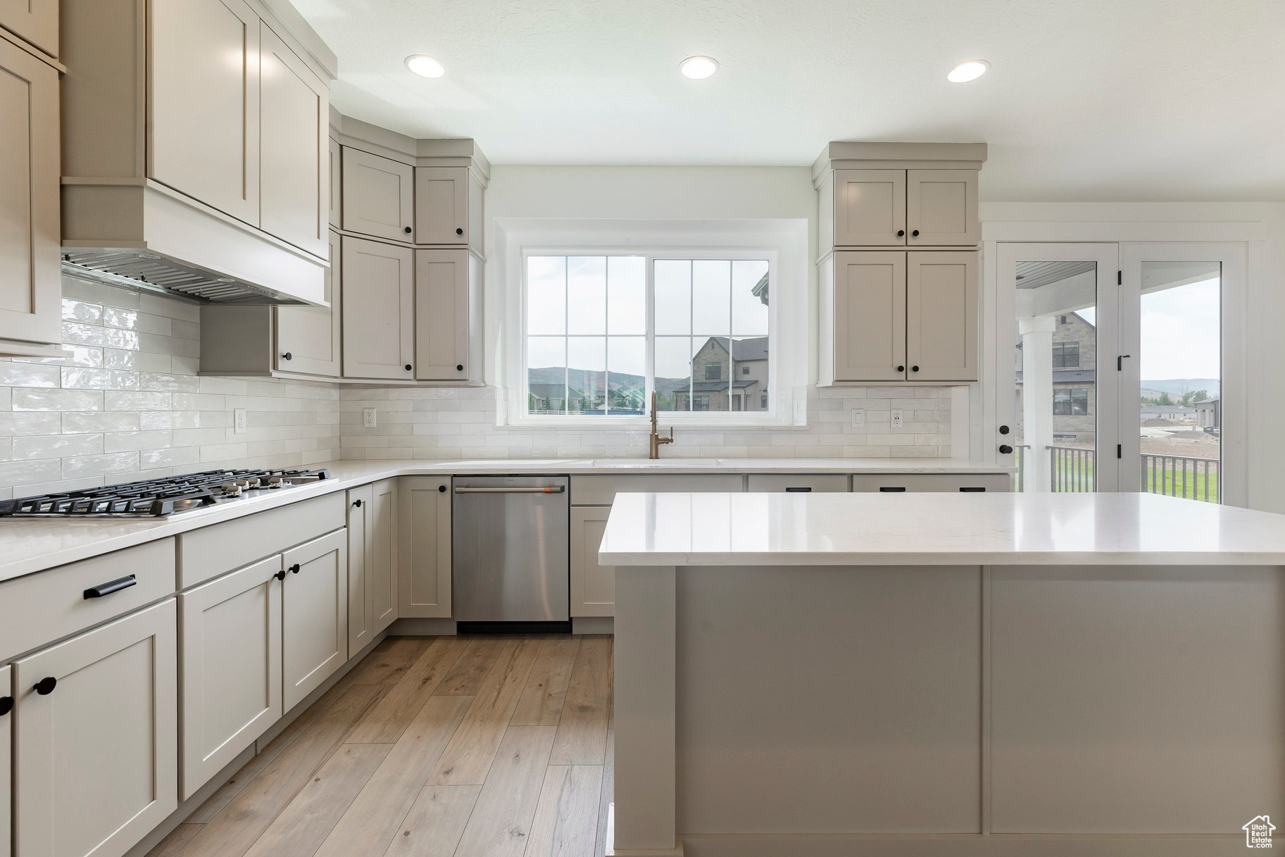 STEWART RANCHES - Residential