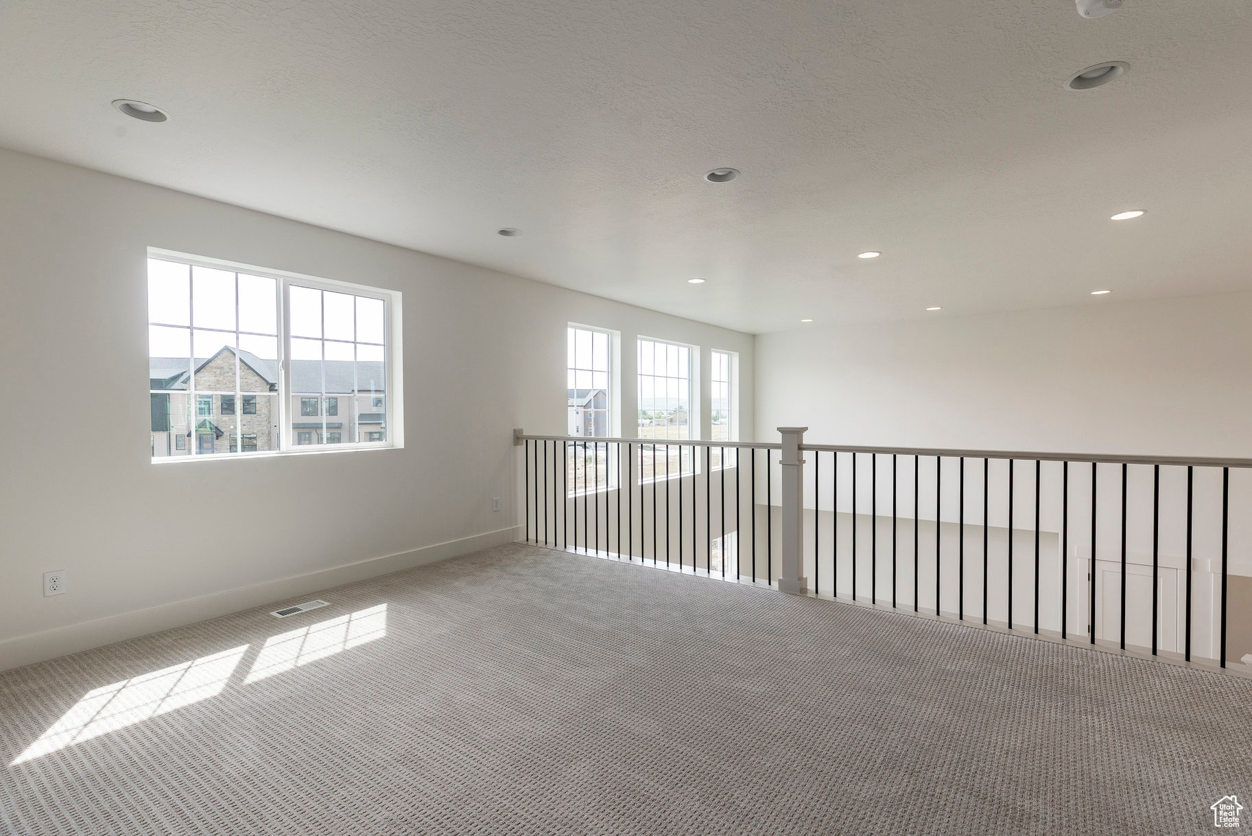 STEWART RANCHES - Residential