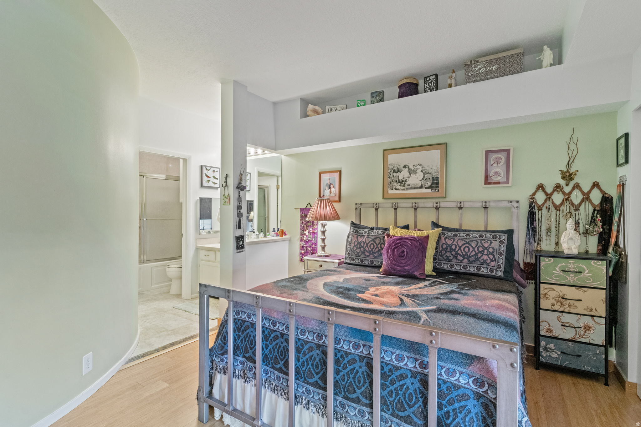 CROSSPOINTE CONDOS - Residential