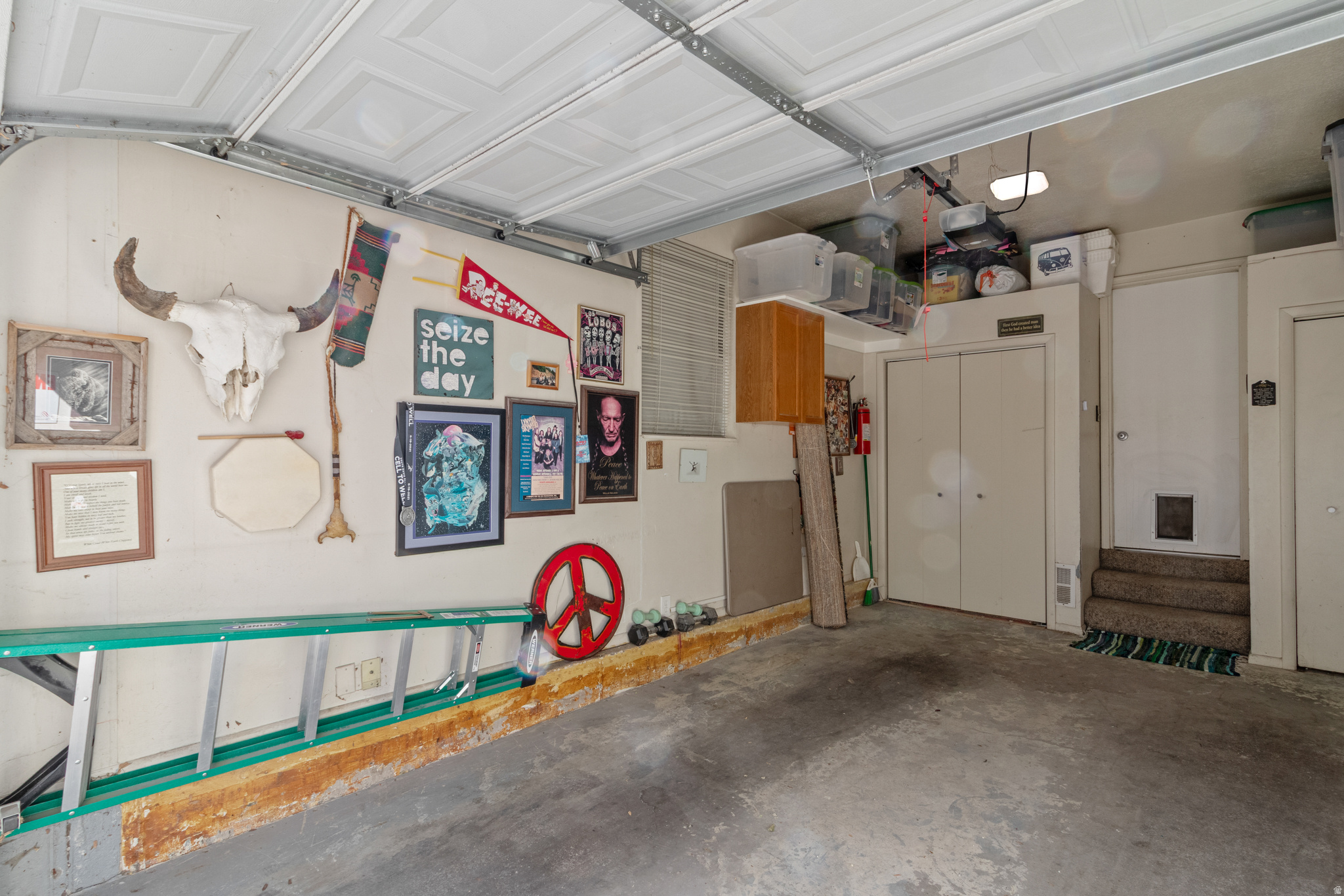 CROSSPOINTE CONDOS - Residential