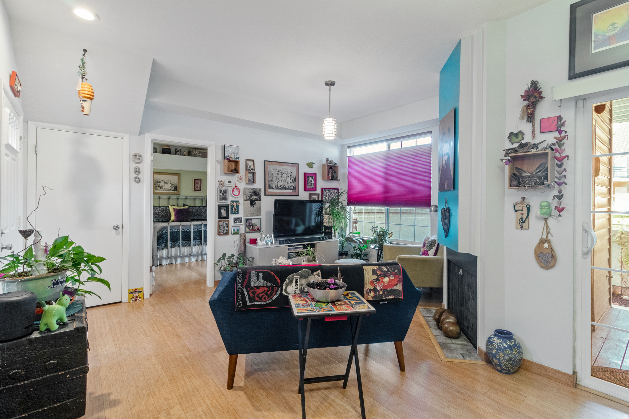 CROSSPOINTE CONDOS - Residential