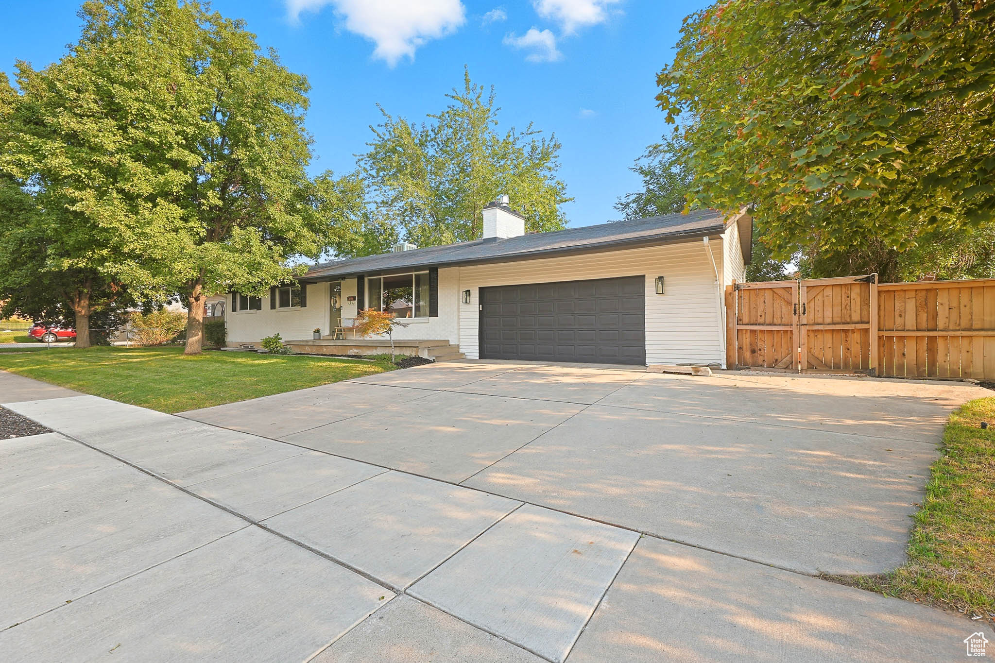 DAYSEN HEIGHTS - Residential