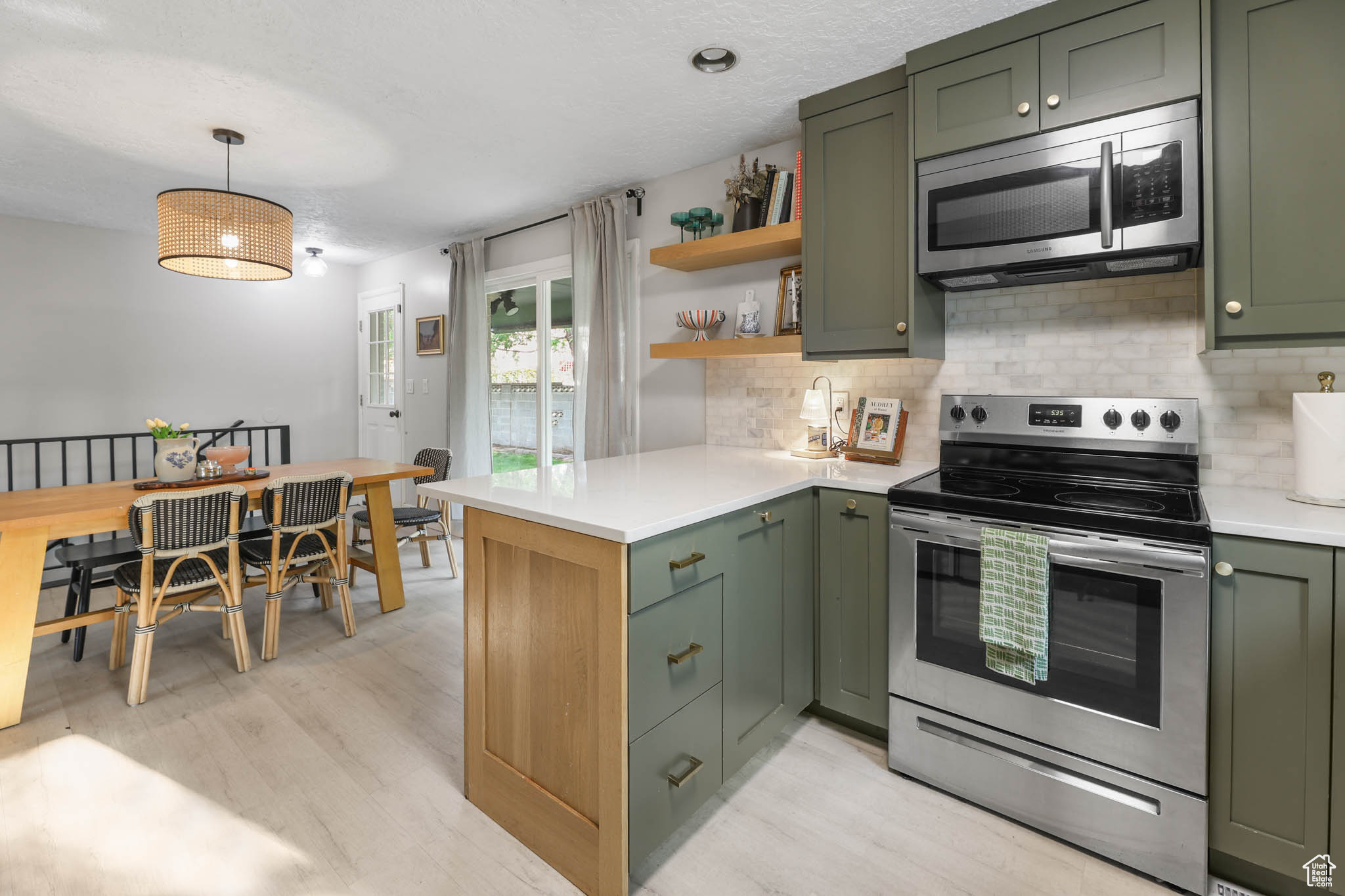 DAYSEN HEIGHTS - Residential