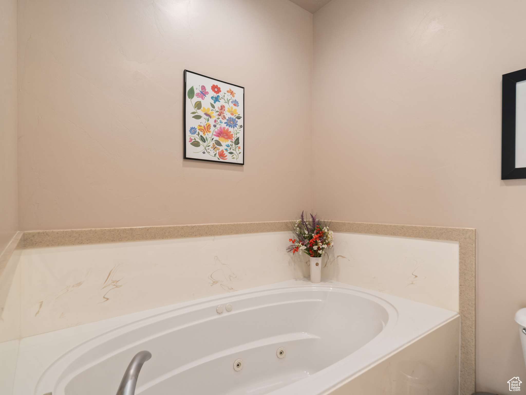 LAKESIDE VILLAGE - Residential