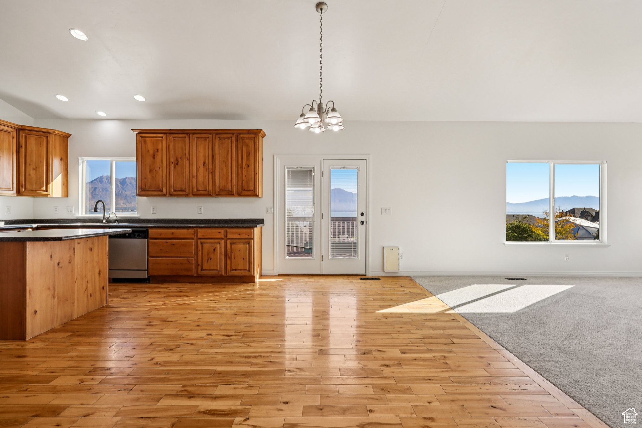 LAKE MOUNTAIN ESTATES - Residential