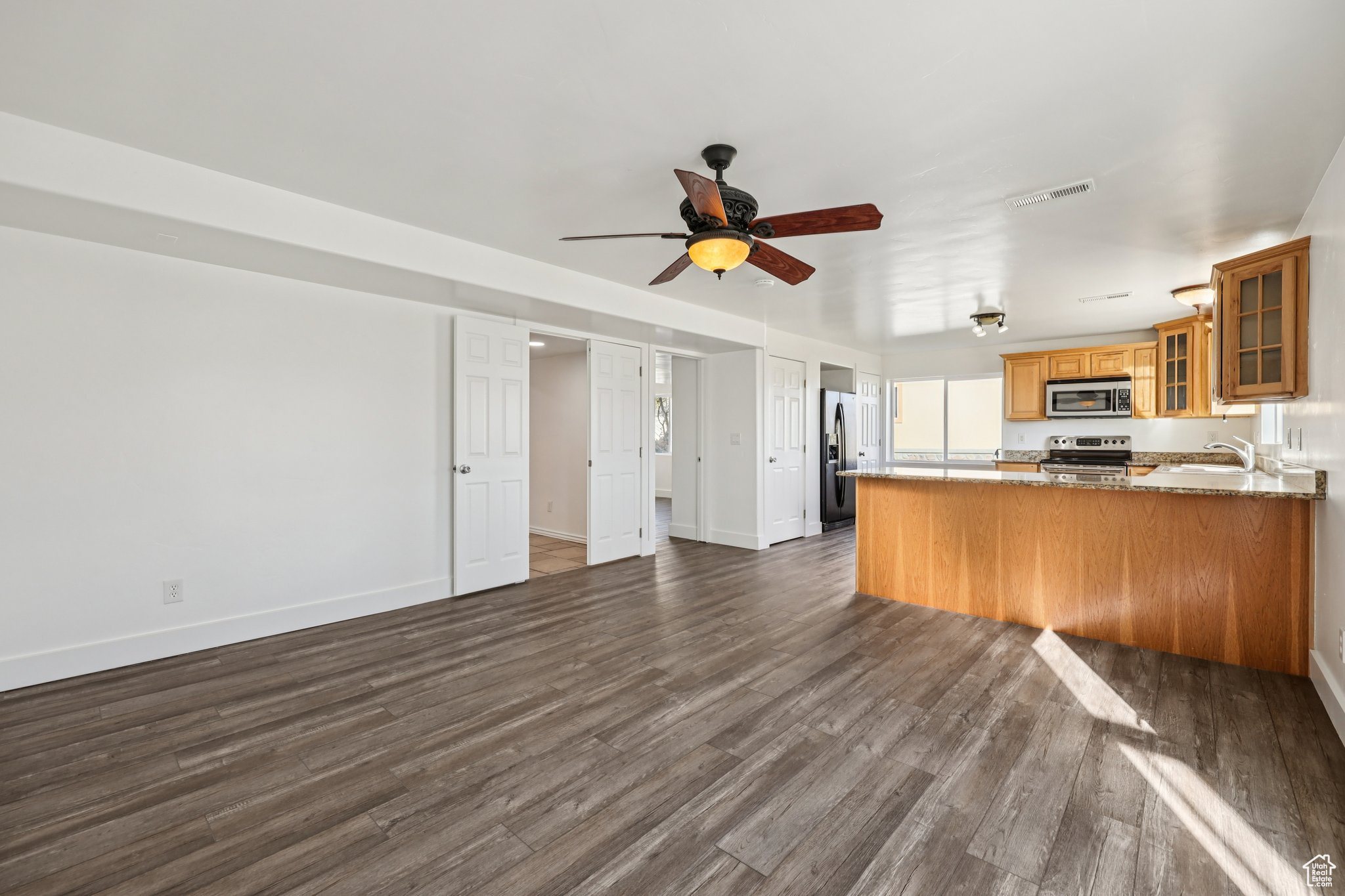 LAKE MOUNTAIN ESTATES - Residential