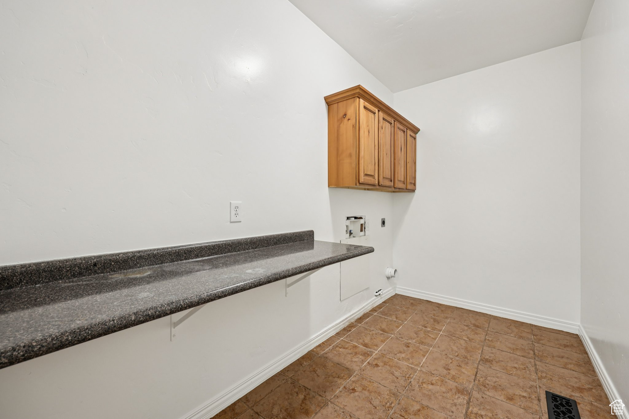 LAKE MOUNTAIN ESTATES - Residential