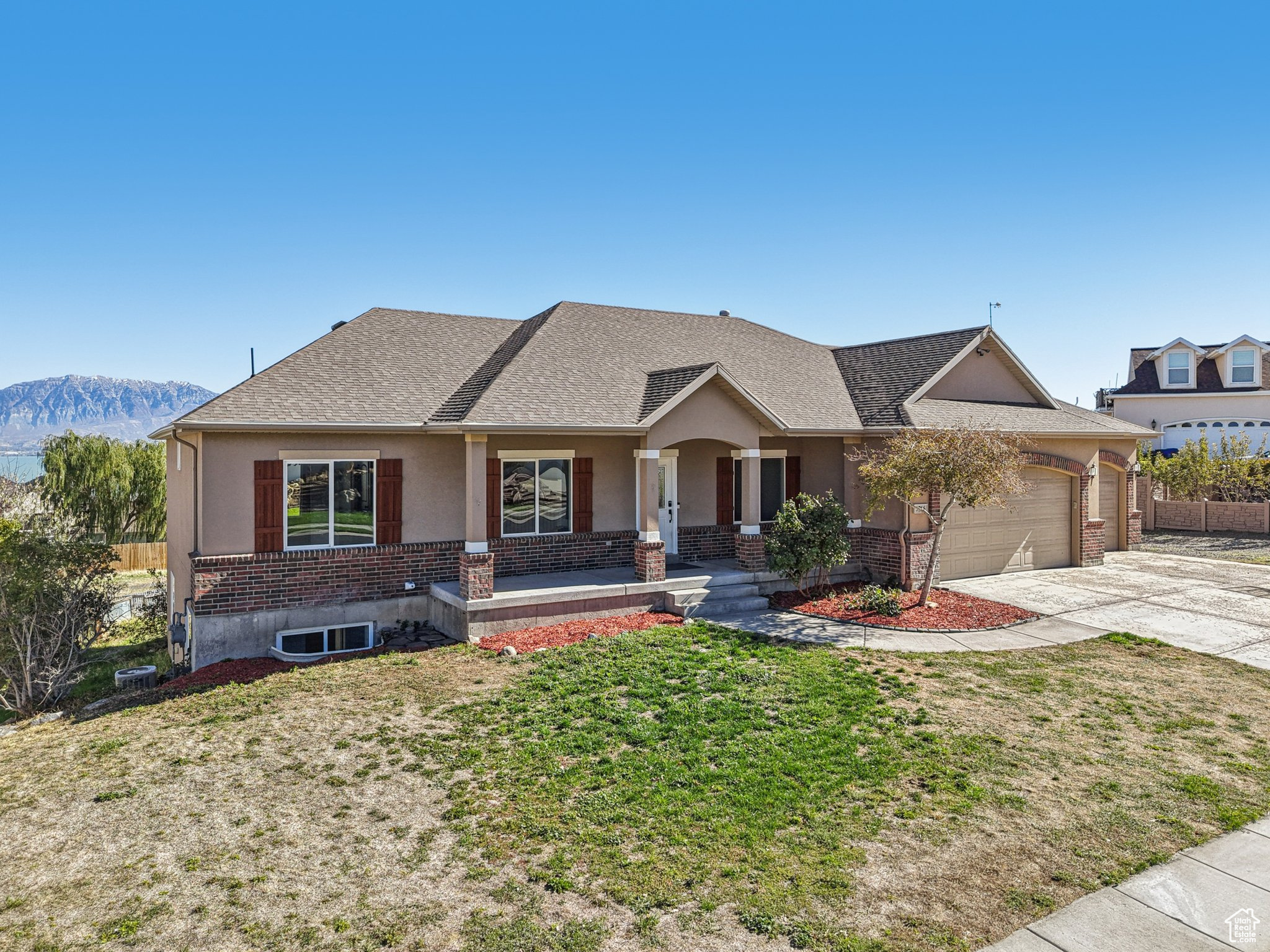 LAKE MOUNTAIN ESTATES - Residential