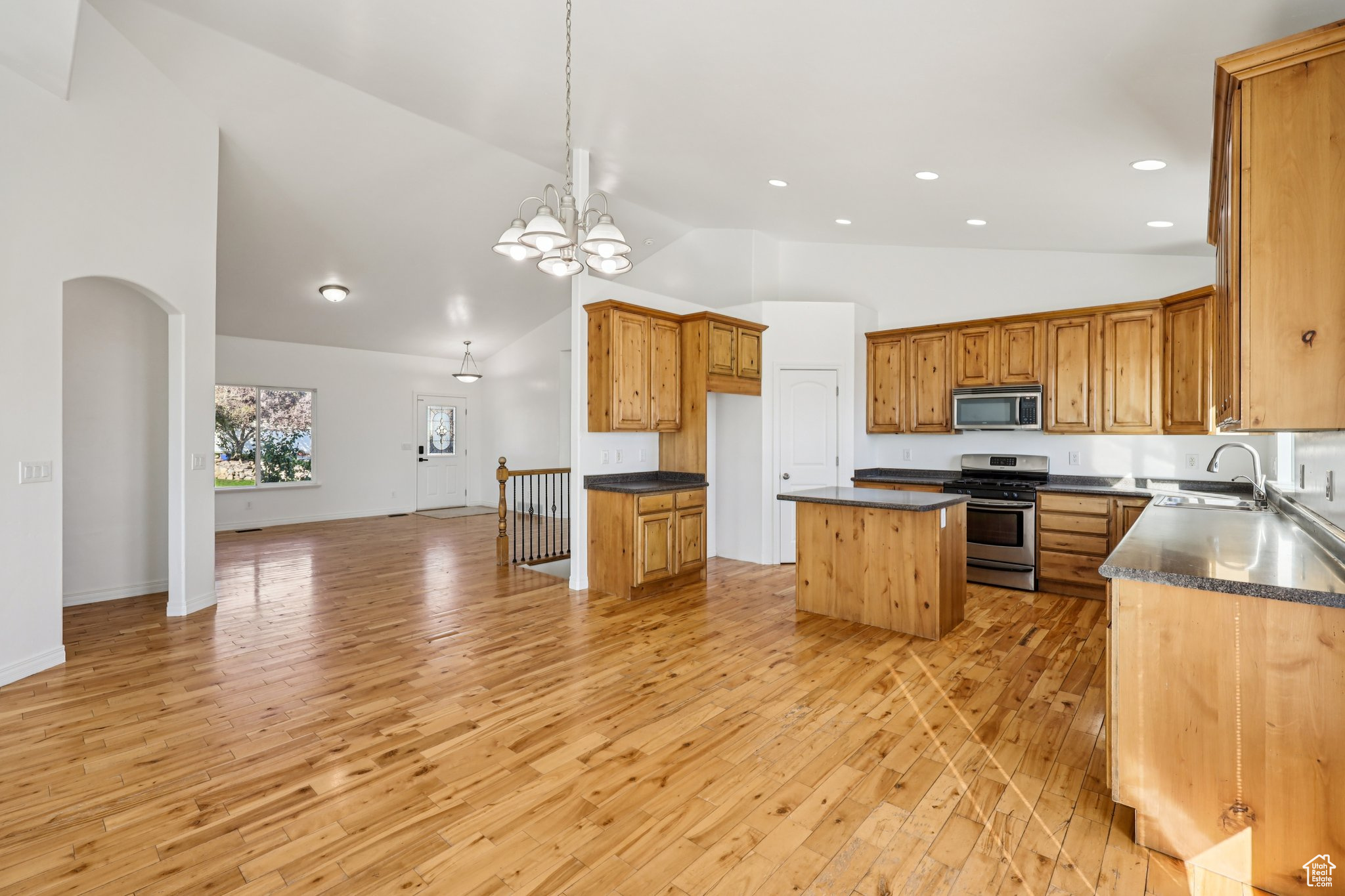 LAKE MOUNTAIN ESTATES - Residential