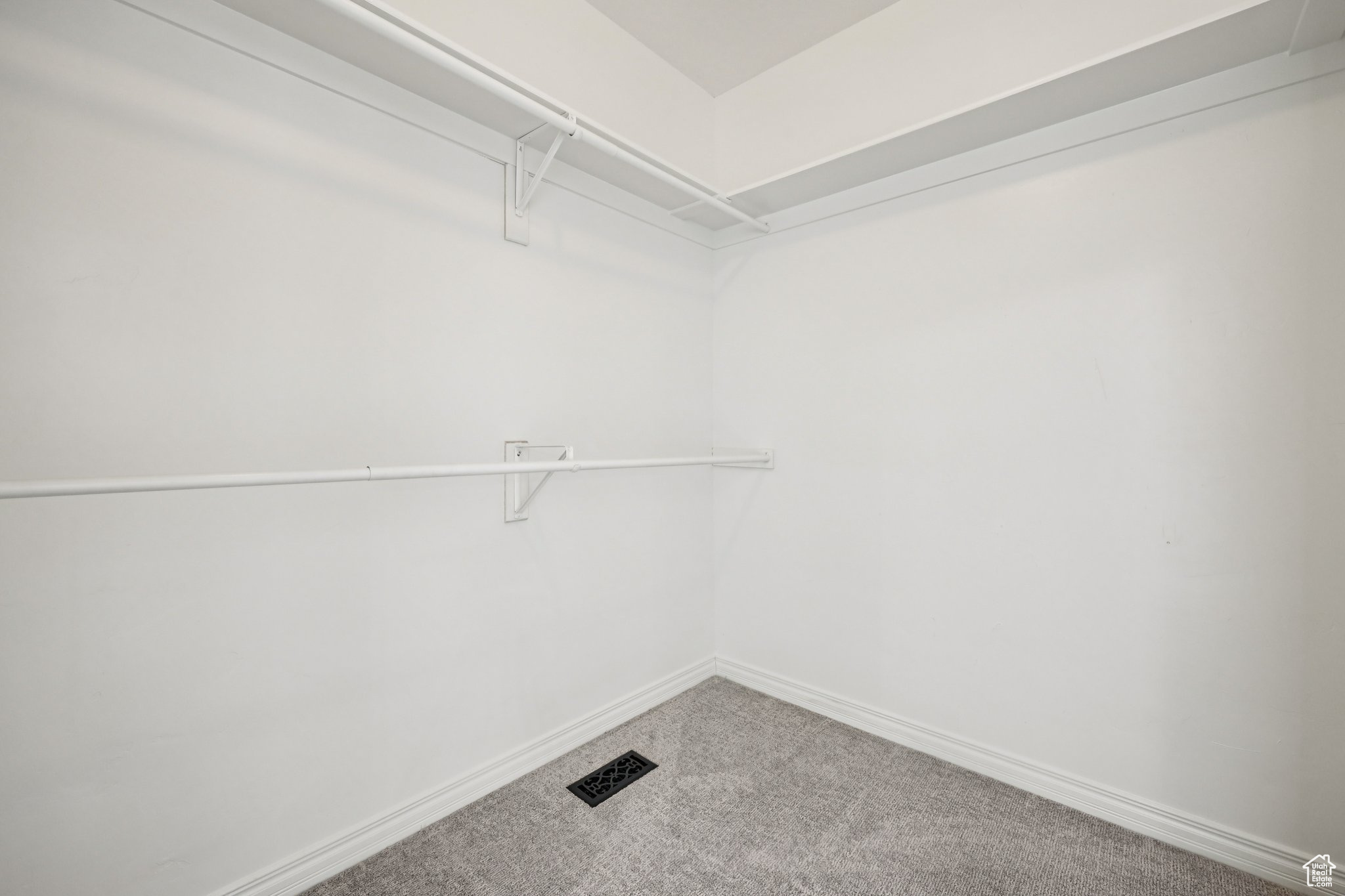 LAKE MOUNTAIN ESTATES - Residential