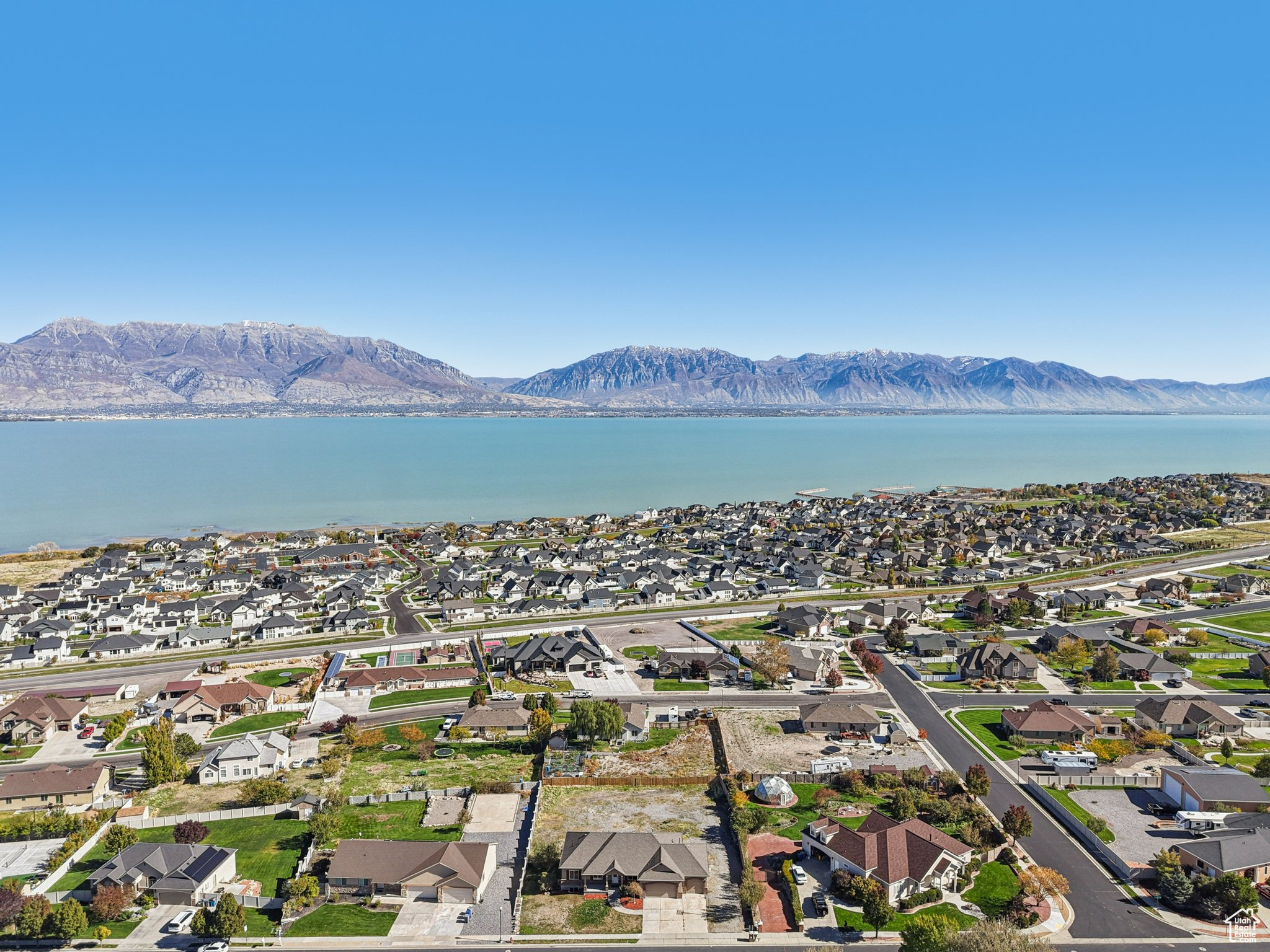 LAKE MOUNTAIN ESTATES - Residential