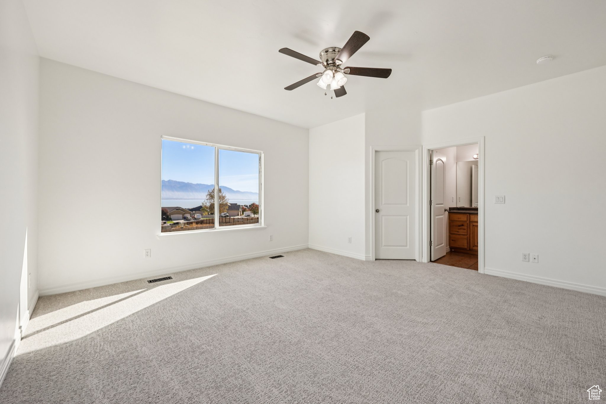 LAKE MOUNTAIN ESTATES - Residential