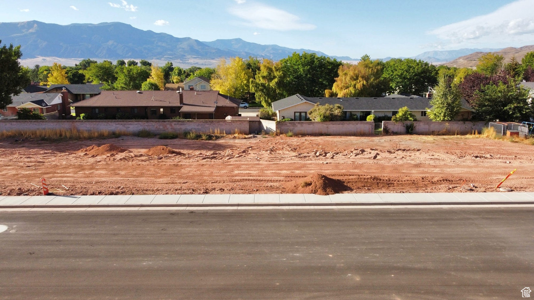 COTTONWOOD CORNER - PHASE 1 - Land