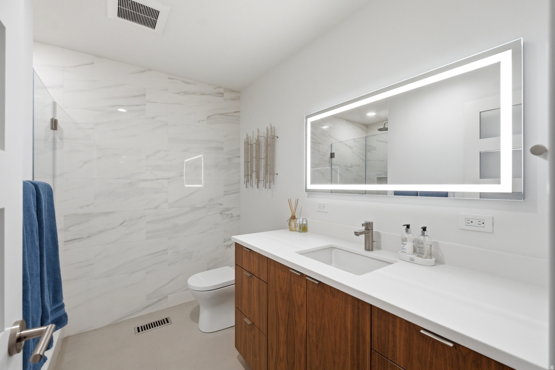 MT OLYMPUS COVE - Residential