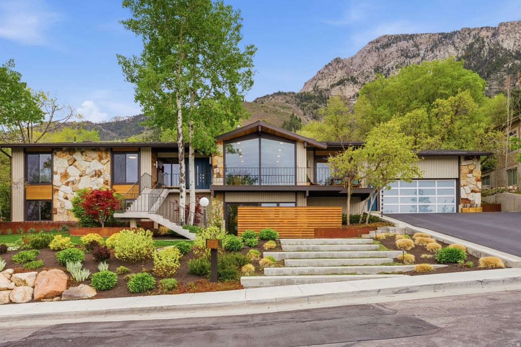Photo of 4411 S COVECREST DR, Salt Lake City, UT 84124 (MLS # 2152664)