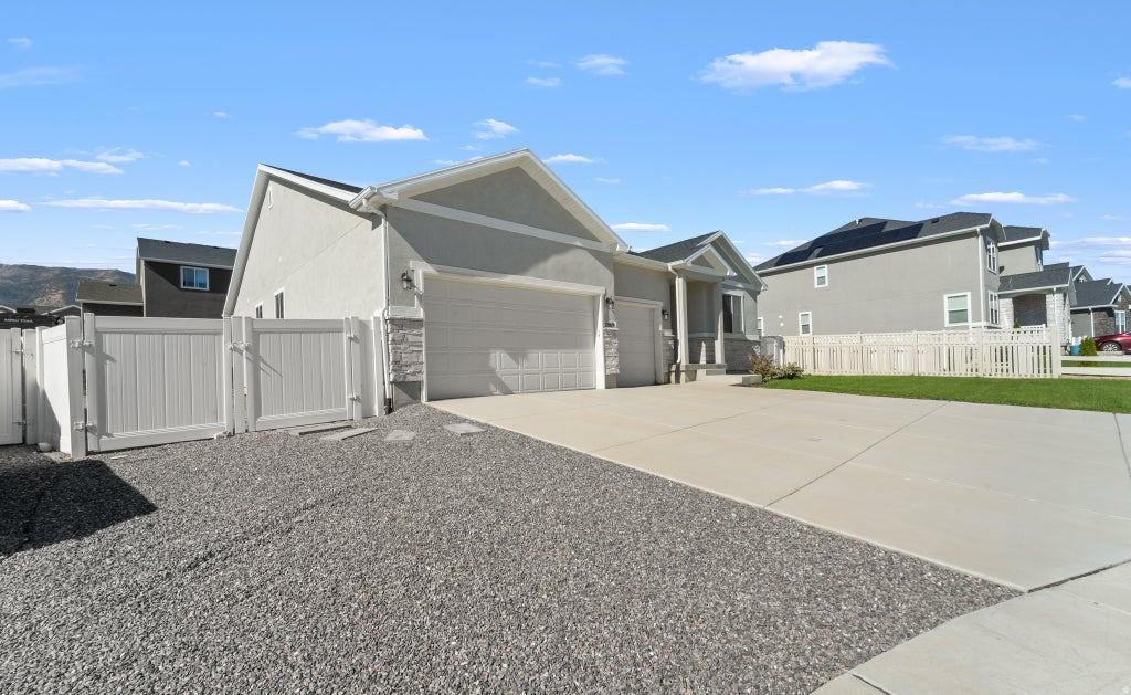 Photo of 2869 S DRAKE AVE, Saratoga Springs, UT 84045 (MLS # 2186769)