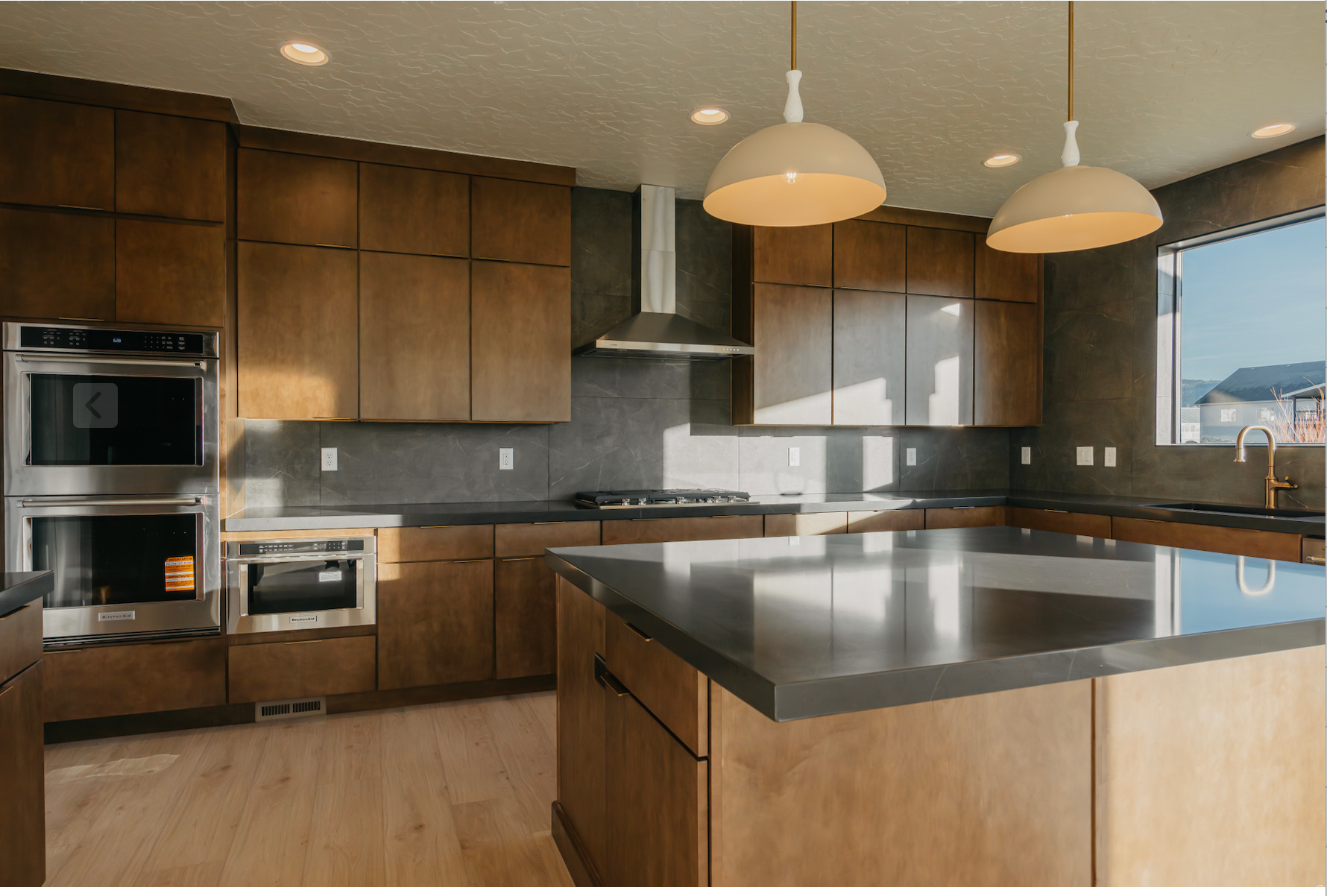 THE CROSSING - Residential