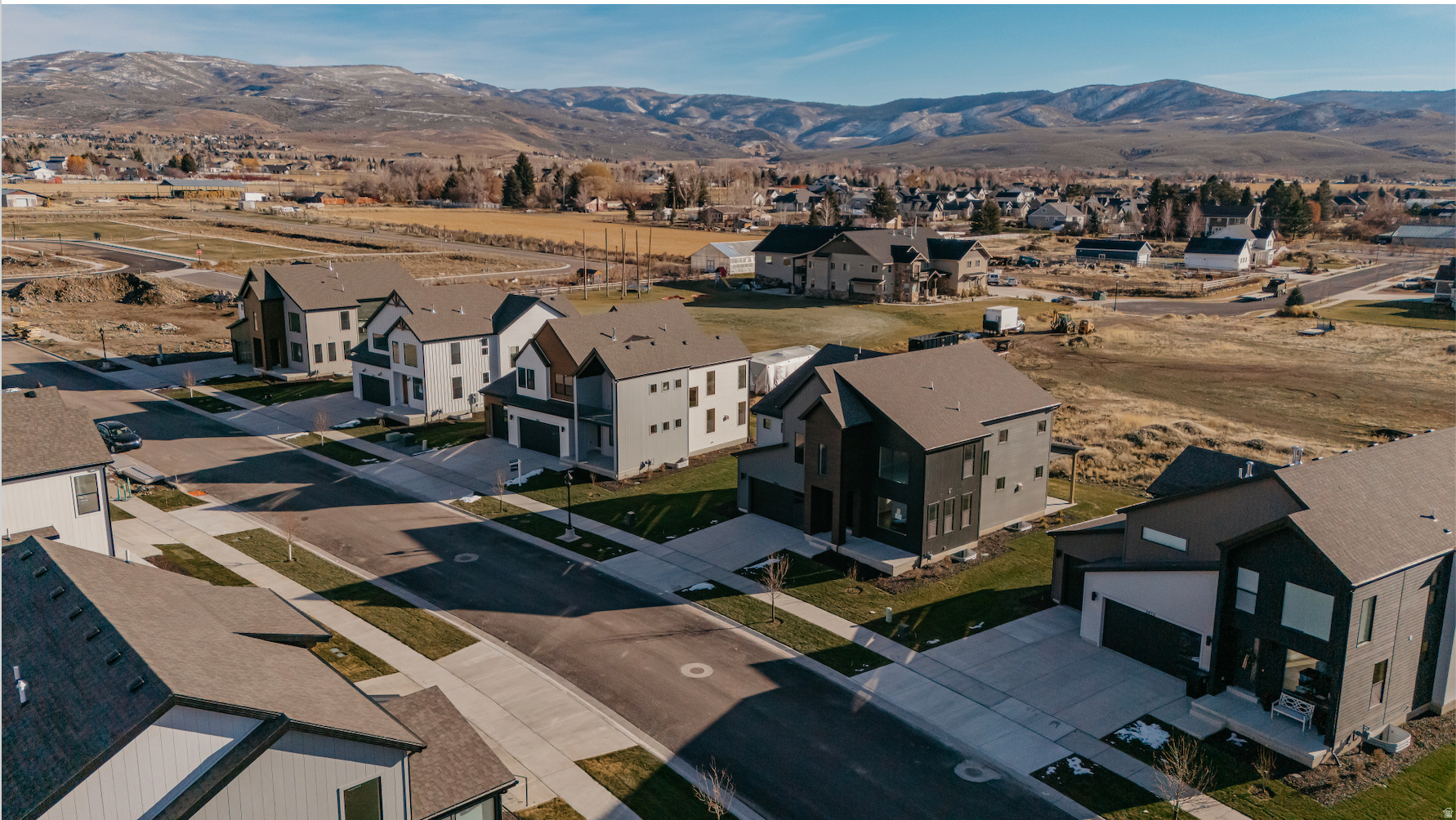 THE CROSSING - Residential