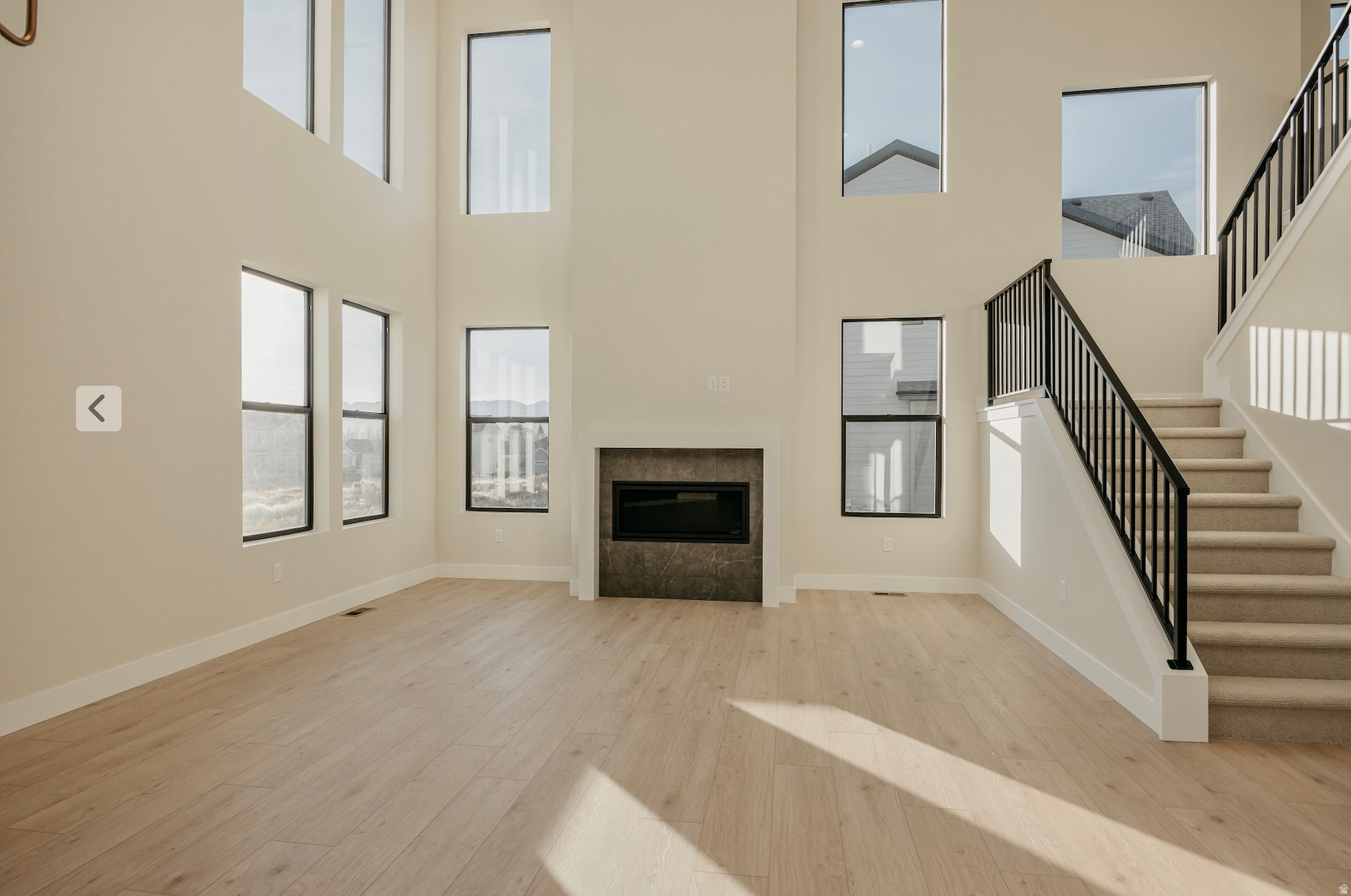 THE CROSSING - Residential