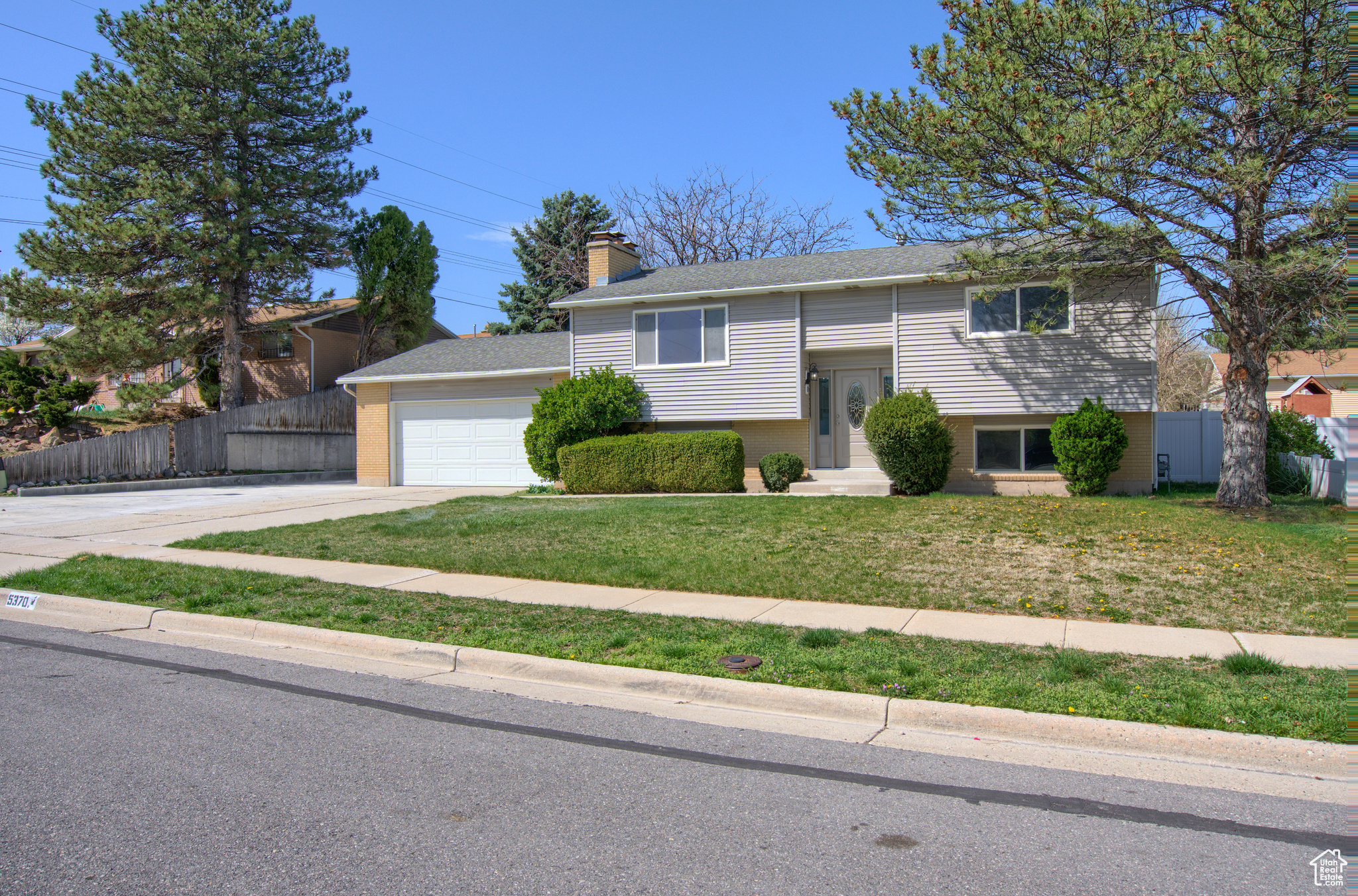 5370 S Skeeswood Cir, Taylorsville, Utah image 2