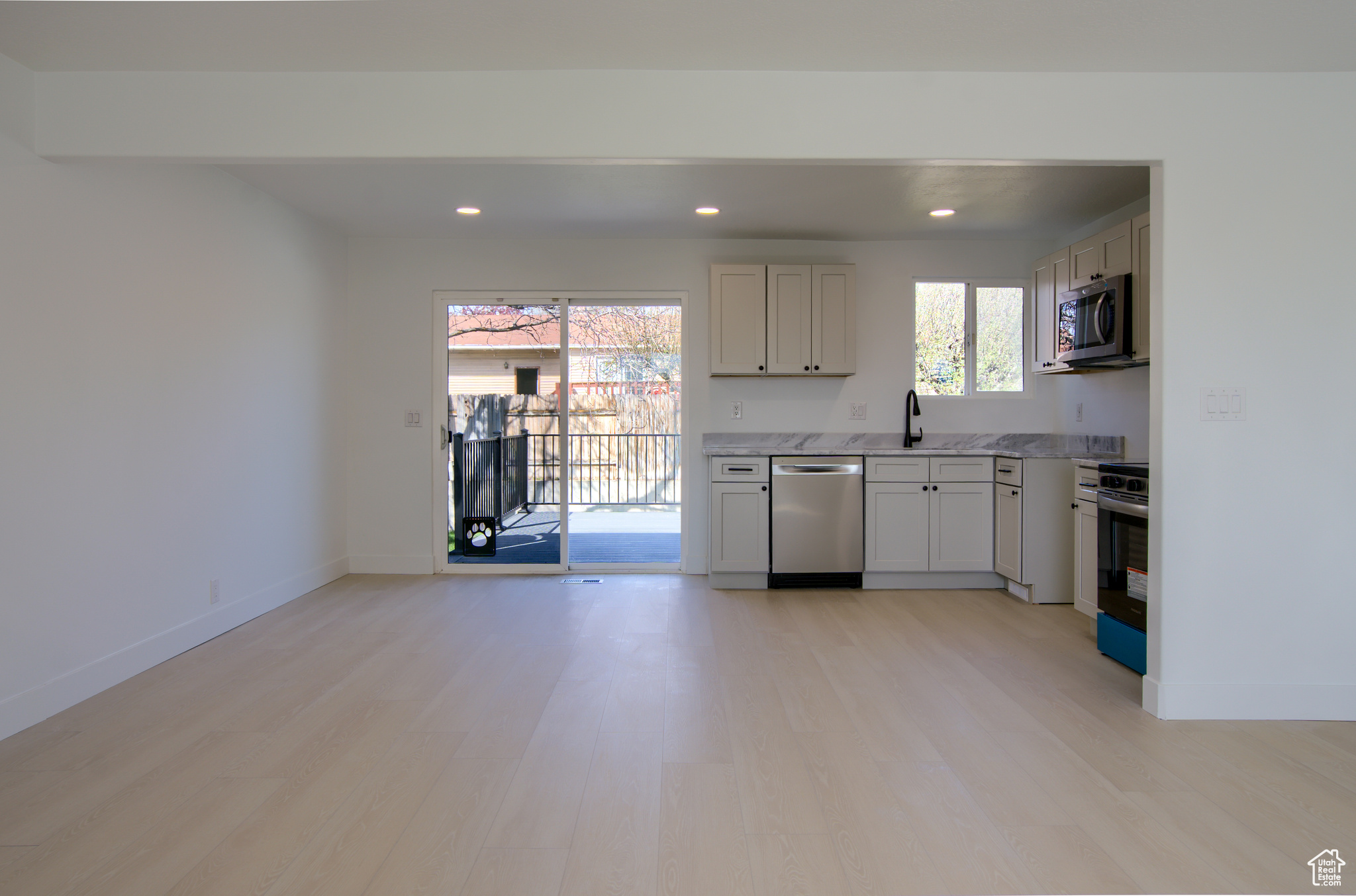 5370 S Skeeswood Cir, Taylorsville, Utah image 7