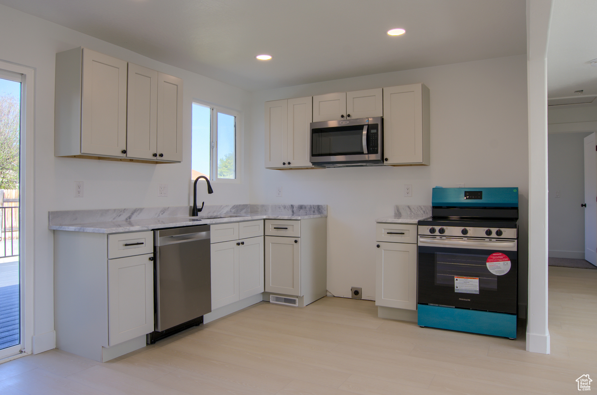 5370 S Skeeswood Cir, Taylorsville, Utah image 4