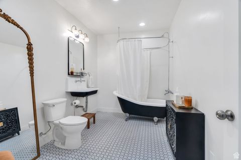 Tiny photo for 415 S 1200 W, Mapleton, UT 84664 (MLS # 2115681)