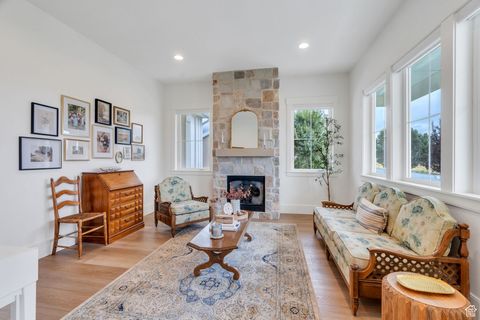 Tiny photo for 415 S 1200 W, Mapleton, UT 84664 (MLS # 2115681)