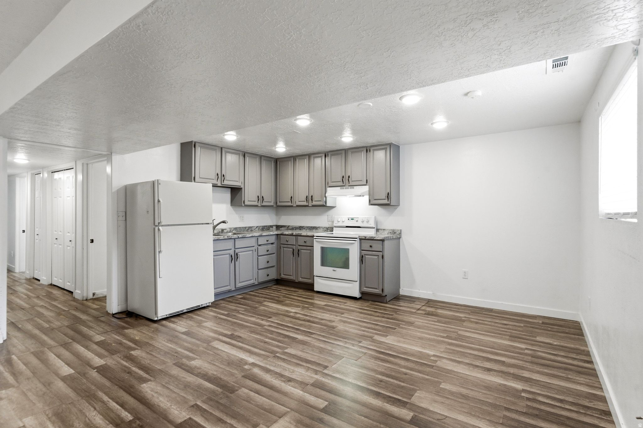 CAMELOT - Residential