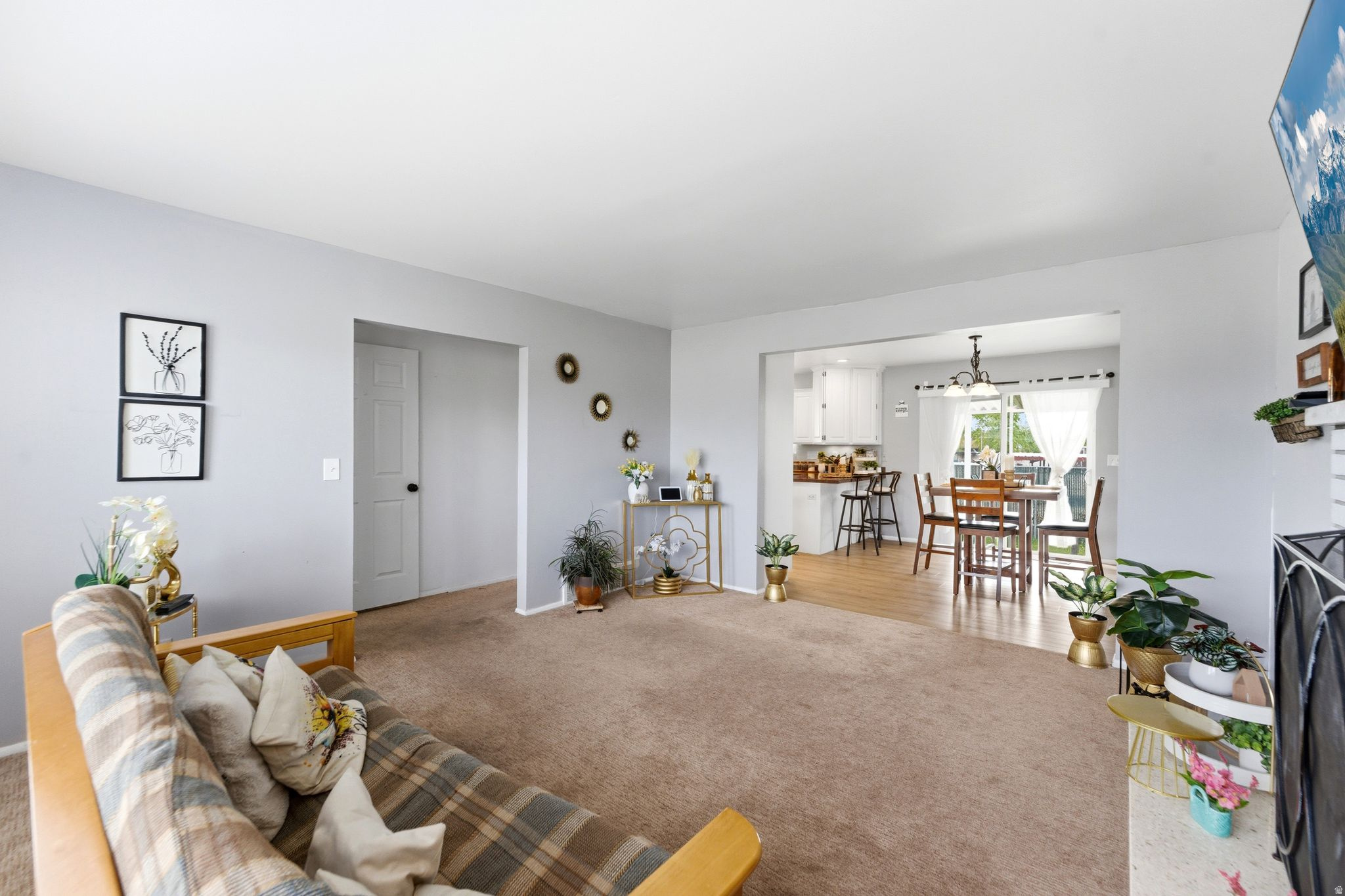 CAMELOT - Residential