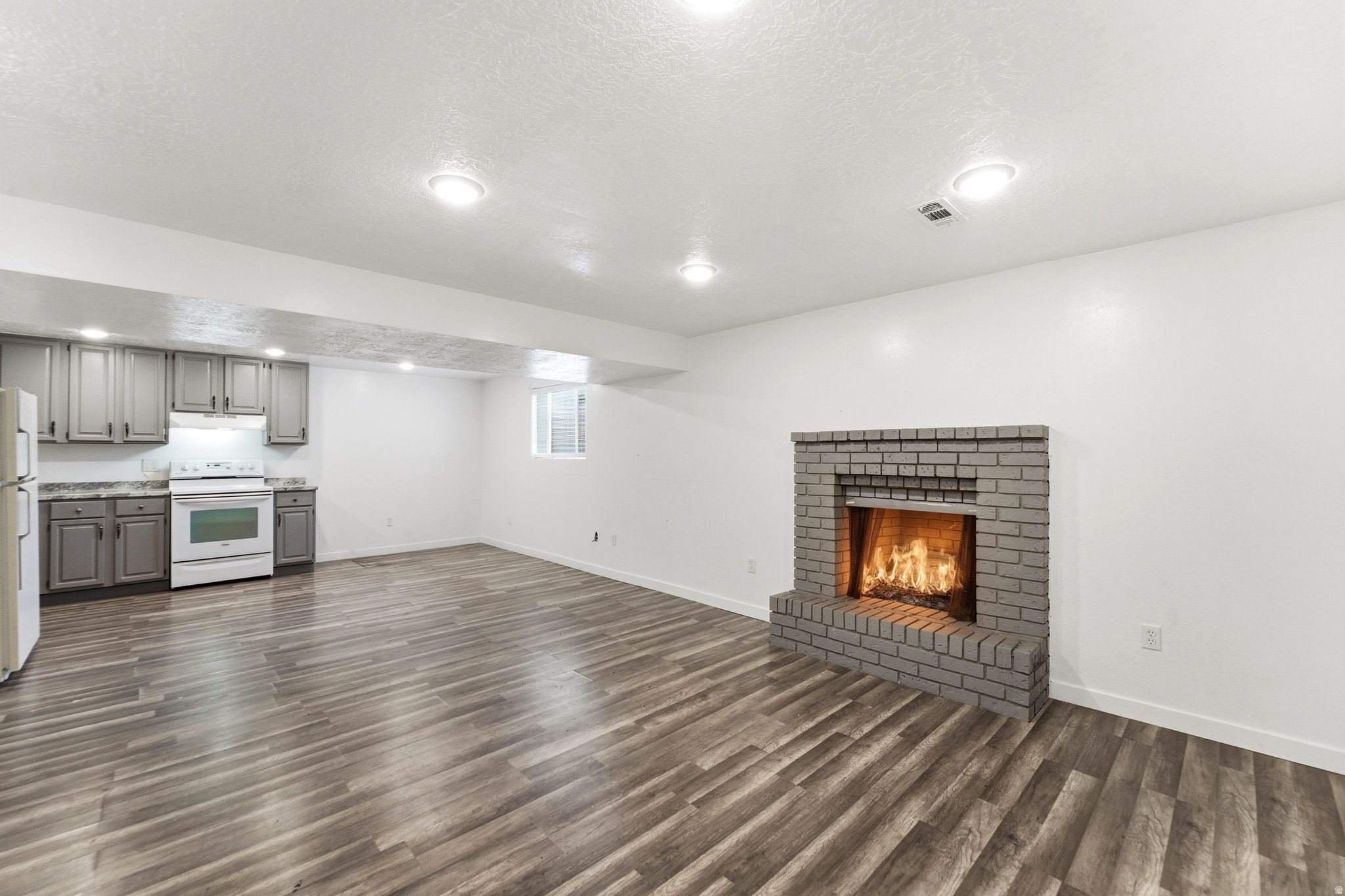 CAMELOT - Residential