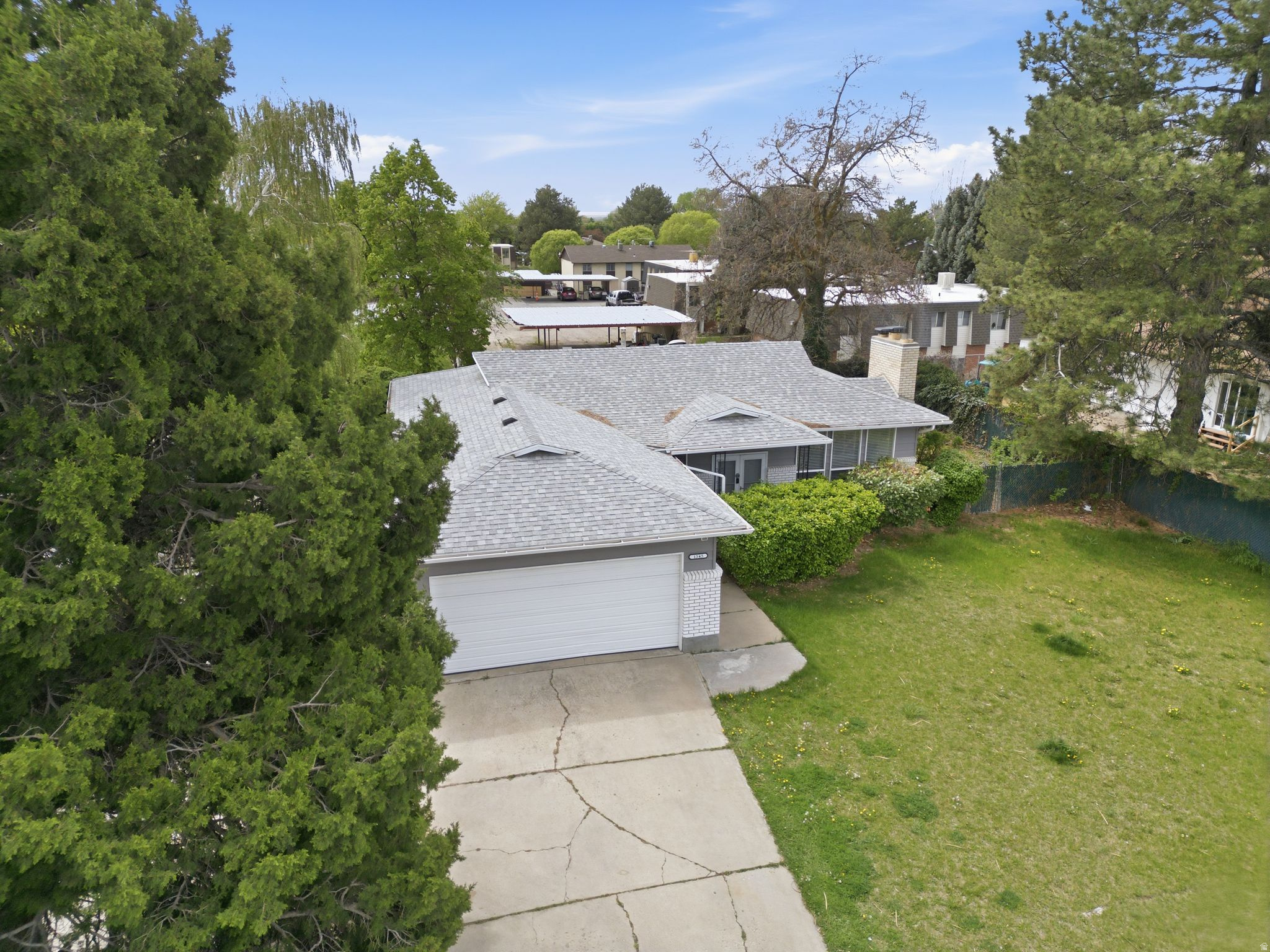 CAMELOT - Residential