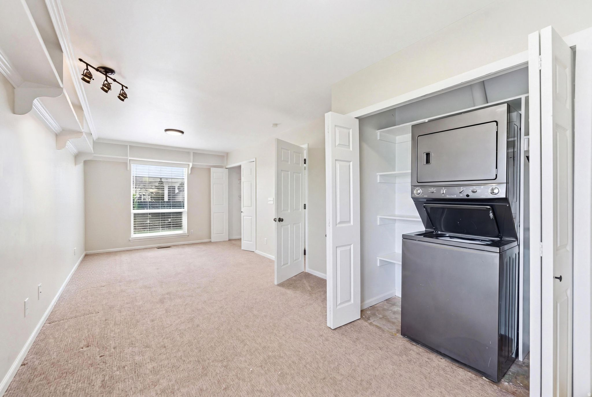 CAMELOT - Residential